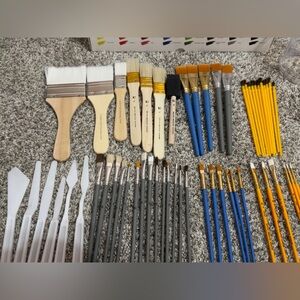 ARTISTICA Assorted Paintbrushes